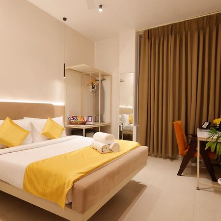 Hotel Varuna Waranasi Zewnętrze zdjęcie