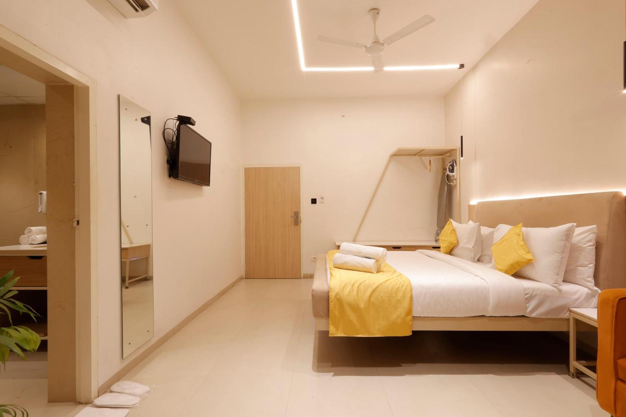 Hotel Varuna Waranasi Zewnętrze zdjęcie