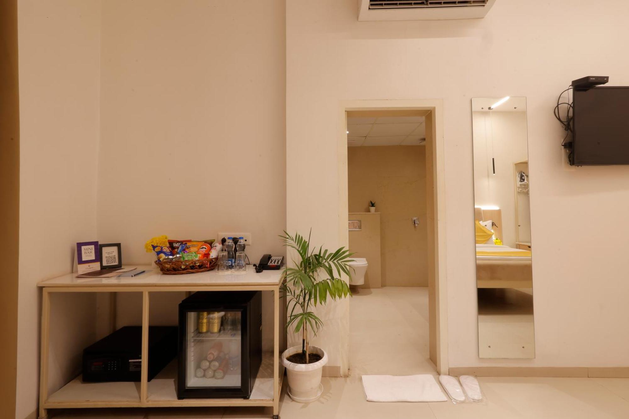 Hotel Varuna Waranasi Zewnętrze zdjęcie