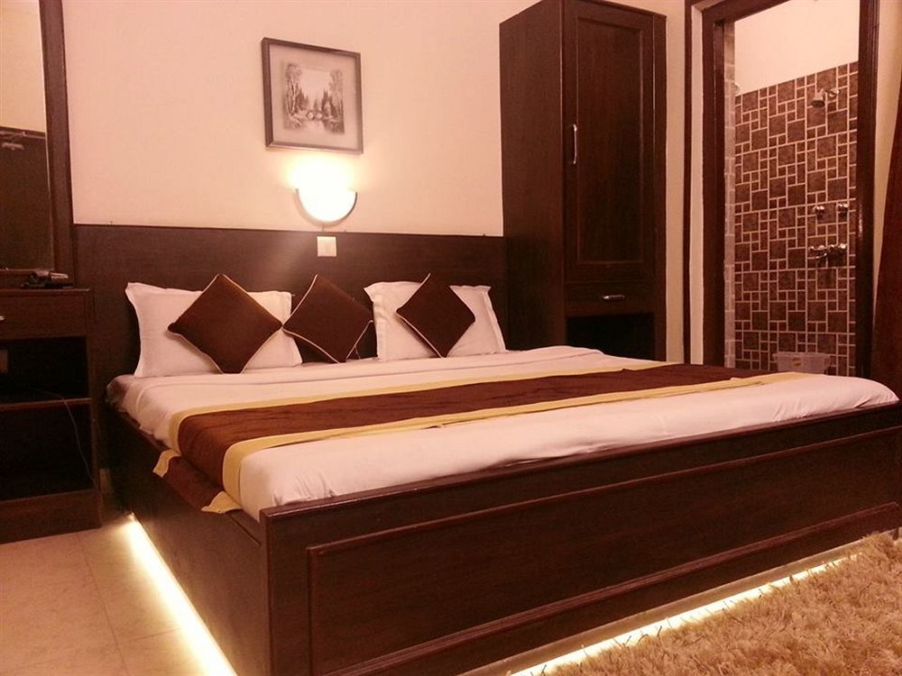 Hotel Varuna Waranasi Zewnętrze zdjęcie