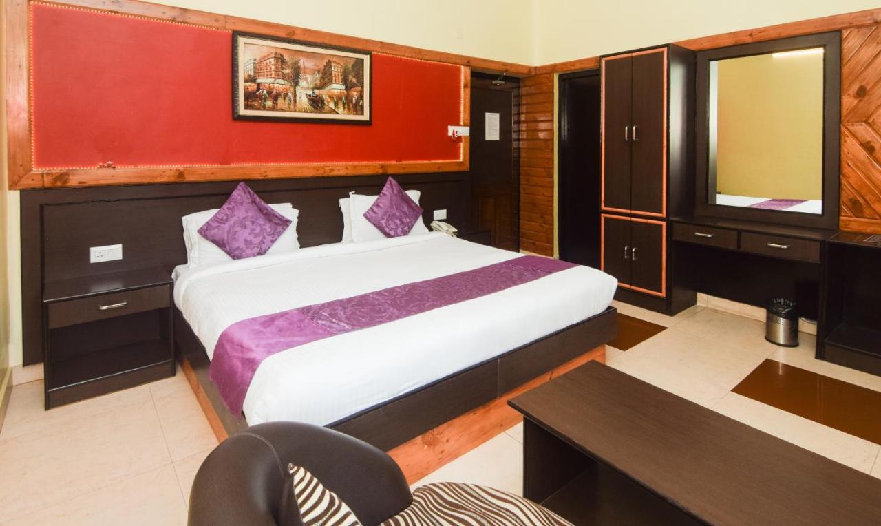 Hotel Varuna Waranasi Zewnętrze zdjęcie