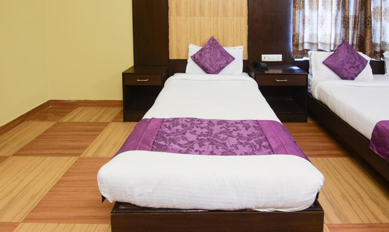Hotel Varuna Waranasi Zewnętrze zdjęcie