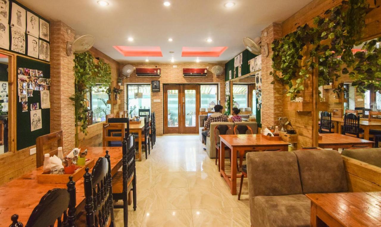 Hotel Varuna Waranasi Zewnętrze zdjęcie