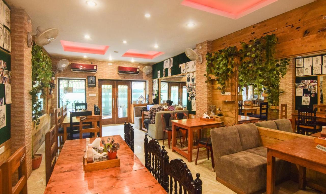 Hotel Varuna Waranasi Zewnętrze zdjęcie