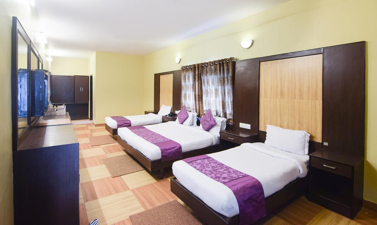 Hotel Varuna Waranasi Zewnętrze zdjęcie