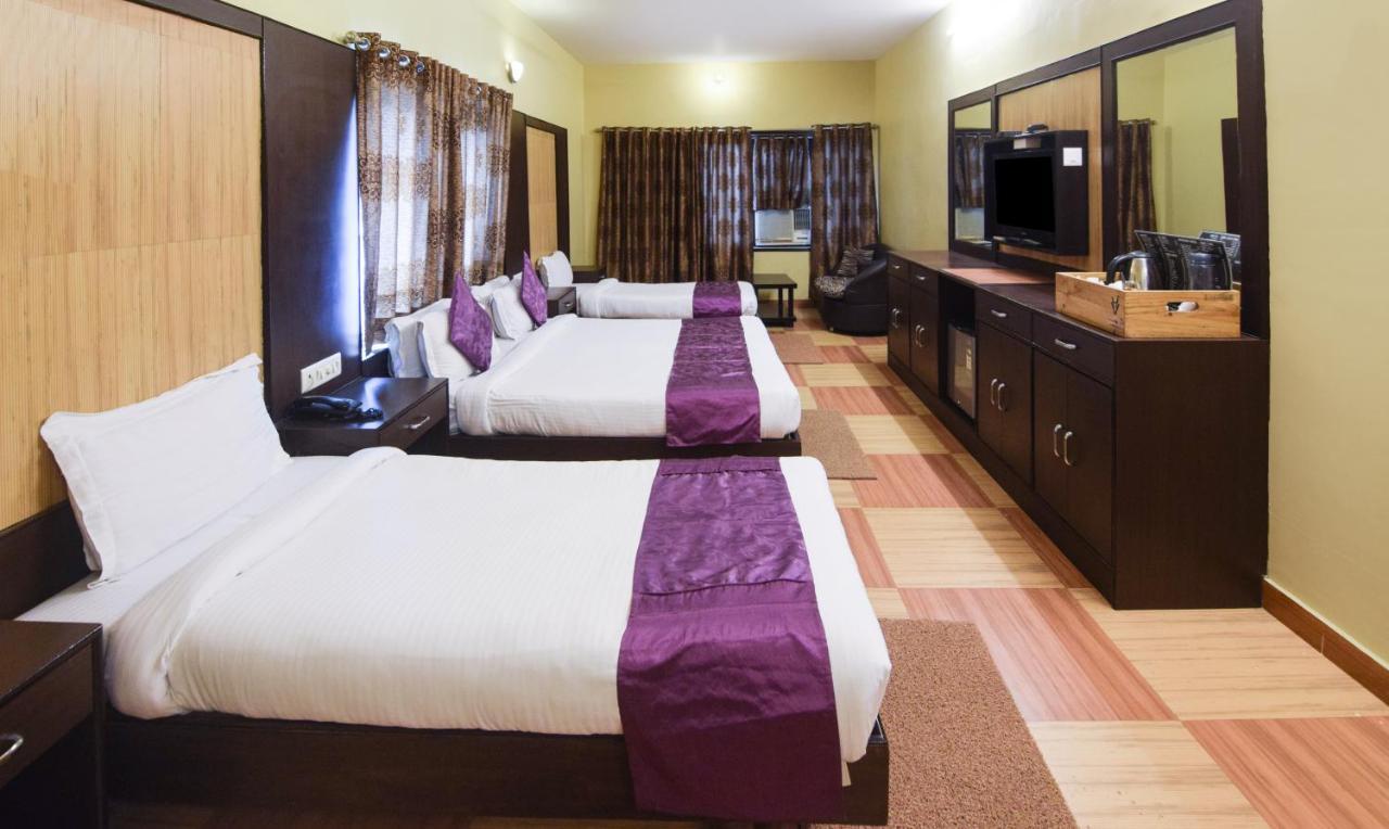 Hotel Varuna Waranasi Zewnętrze zdjęcie